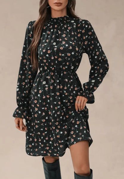 Emilia | Czarna sukienka w kwiaty ze stójką i długim rękawem