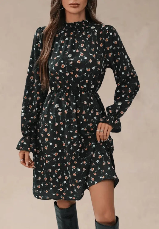 Emilia | Czarna sukienka w kwiaty ze stójką i długim rękawem